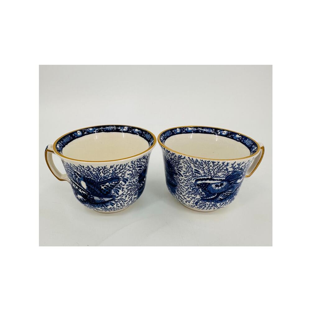2 Mottahedeh Torquay Blue & White Seashell Teacups England Gold Trim Winterthur - Picture 2 of 9
